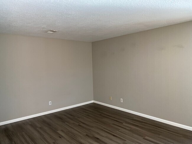 Foto del edificio - NE BRICK 3 Bedroom 2 Bath 2/CG