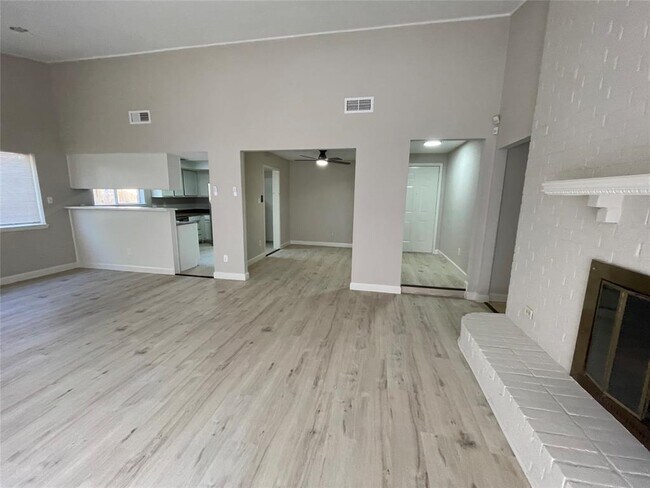 Foto del edificio - 10426 Towneview Dr