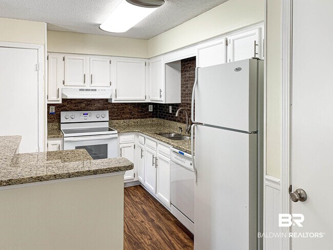 Foto del edificio - 5608 Cottage Hill Rd