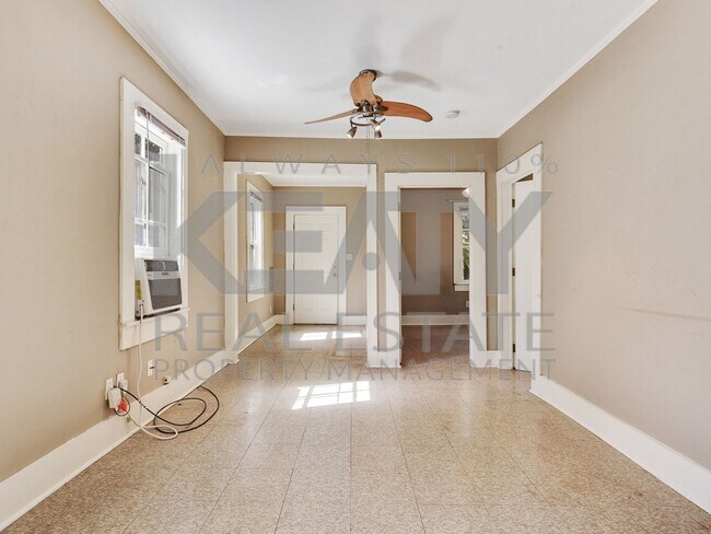 Foto del edificio - 1 Bed, 1 Bath Cottage Near UL!