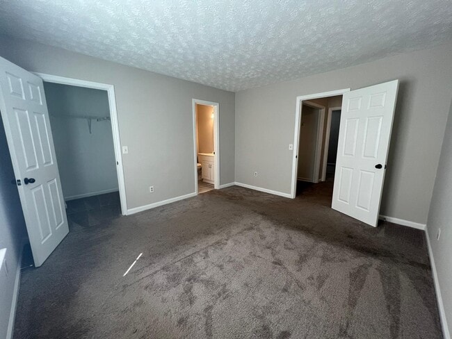 Building Photo - 3485 Kingswood Run