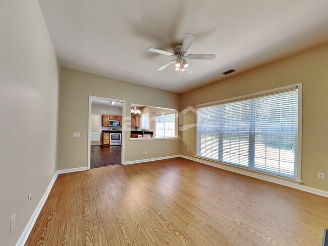 Foto del edificio - 7701 Dunoon Lane