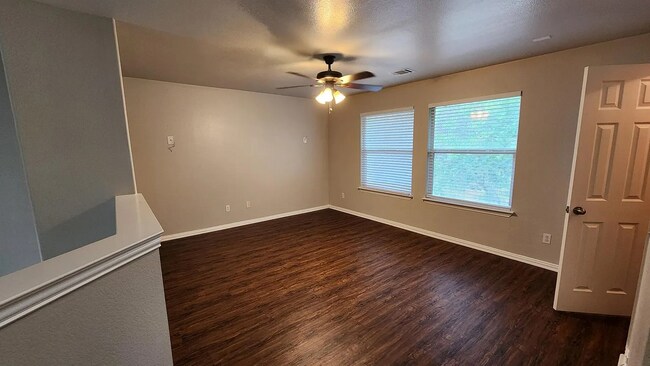 Building Photo - 10014 Cedar Lake Dr