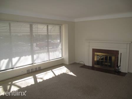 Building Photo - 23302 Hollander St