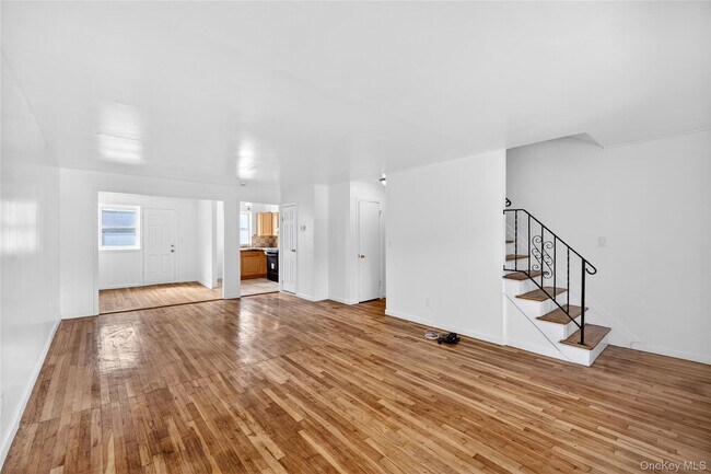 Foto del edificio - 2112 Lacombe Ave