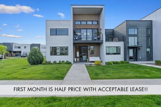 Building Photo - 3866 Blondie St