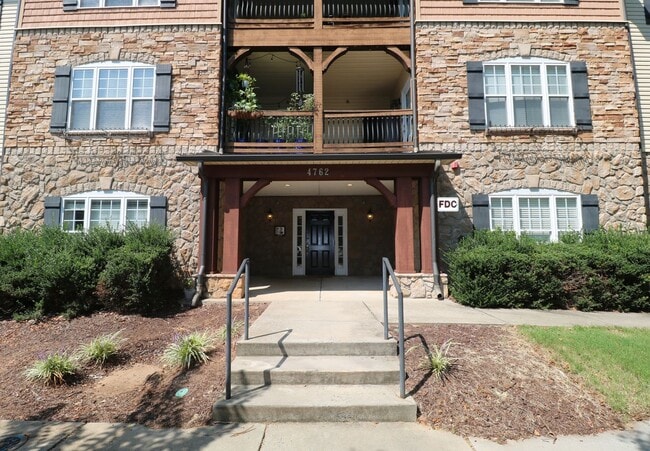 Building Photo - 4762 Tatton Park Dr