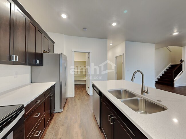 Foto del edificio - 1462 E Ludlow St