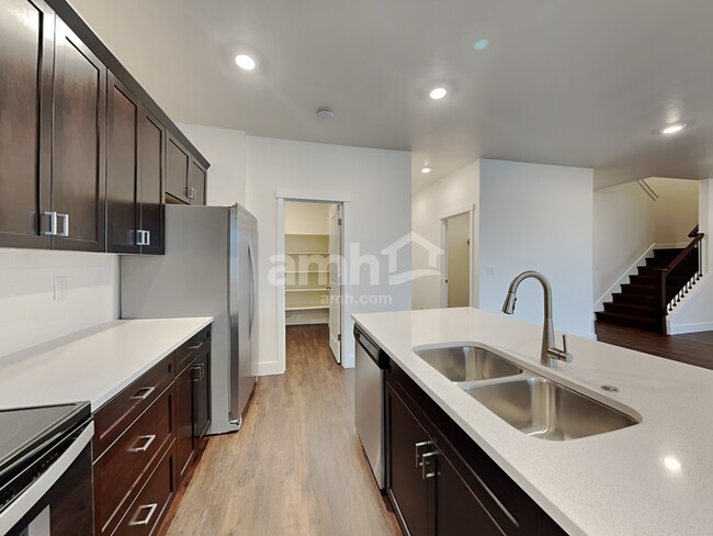 Building Photo - 7618 Mardale Lane