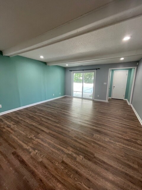 Building Photo - 51 Foxtail Ln