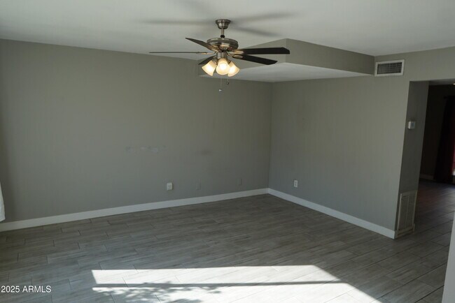 Building Photo - 4501 S Mill Ave