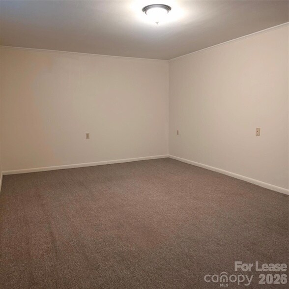 Foto del edificio - 4347 Duncan Dr