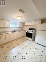 Building Photo - 35 Laburnham Ave