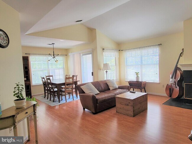 Foto del edificio - 5620 Willoughby Newton Dr