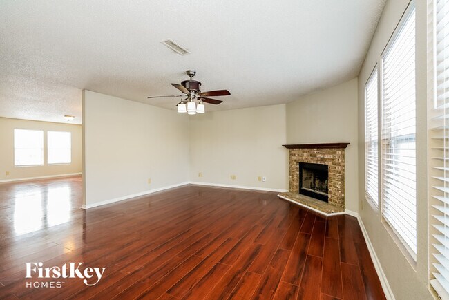 Building Photo - 12710 White Rabbit Dr