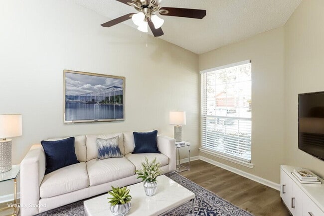 Foto del edificio - 12351 Hunters Haven Ln