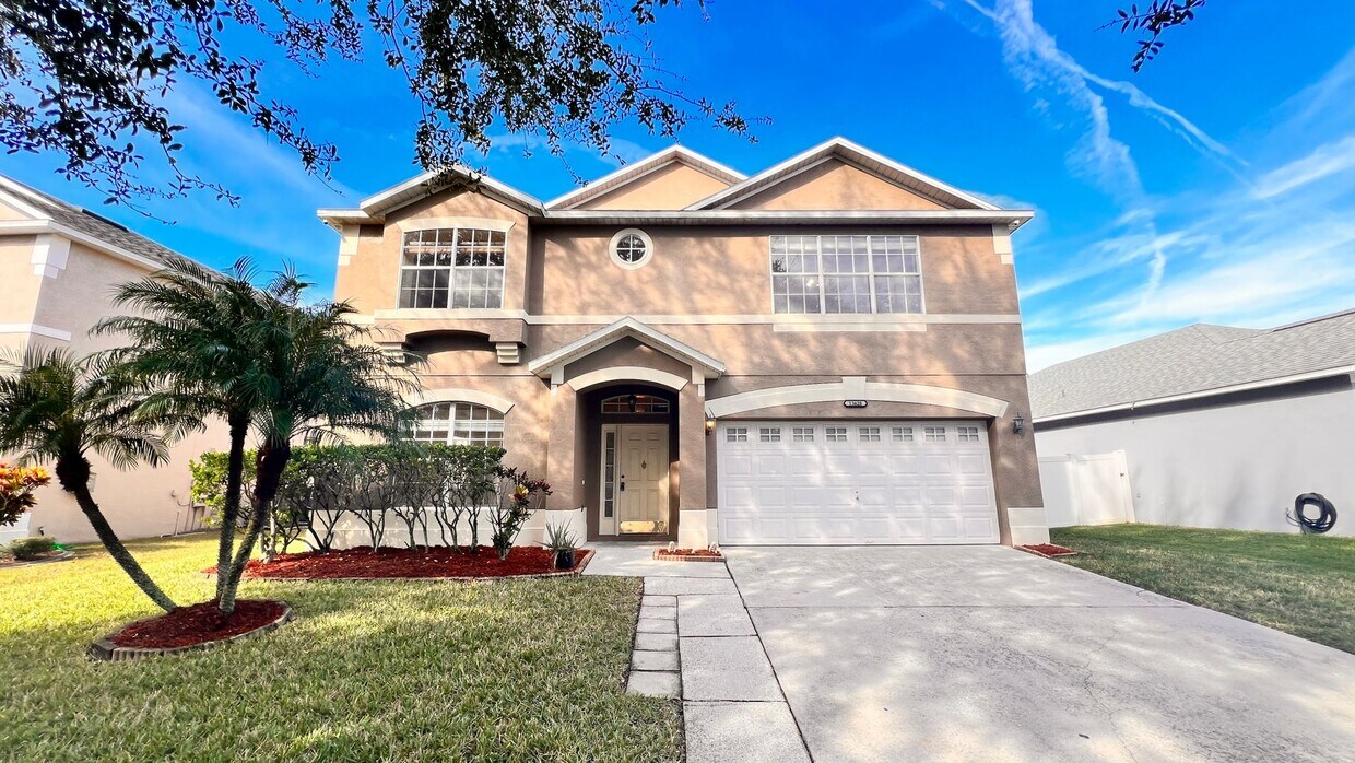 Primary Photo - Charming, SPACIOUS 5 Bedroom, 3 Bathroom H...