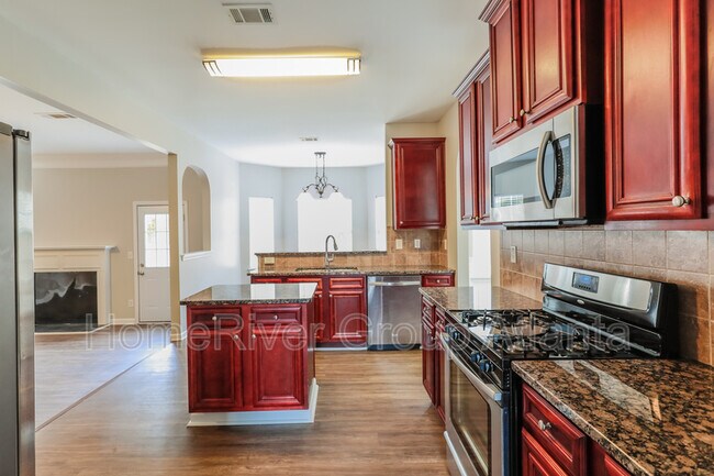 Building Photo - 3691 Sunbridge Dr SW