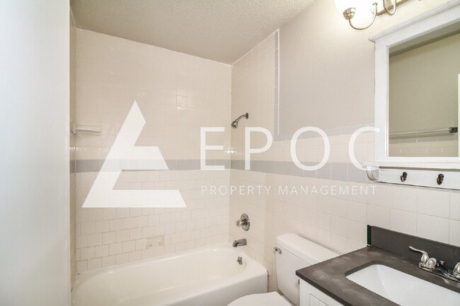 Photo - 409 Woodland Dr Apartment