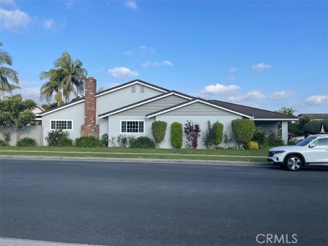 Building Photo - 8349 Charloma Dr