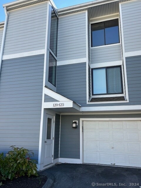 Foto principal - 123 Olcott Way