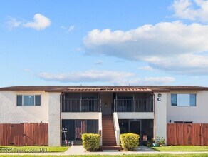 Building Photo - 627 Ridge Club Dr