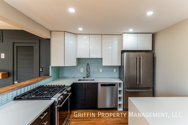 Photo - 2123 Young St SE Townhome