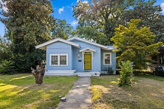 Building Photo - 4948 Farrell Ave