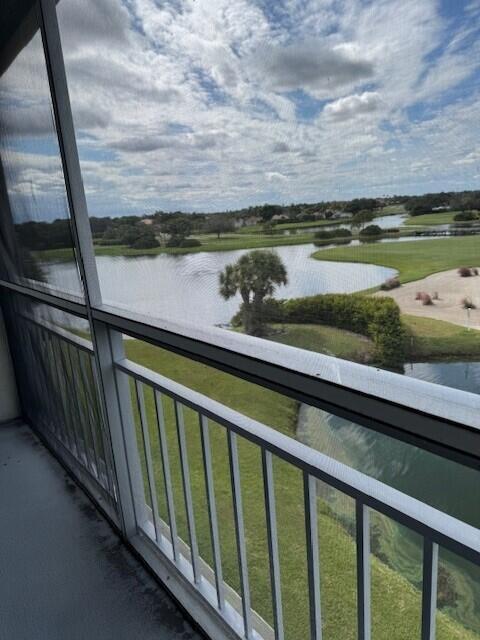 Foto principal - 2421 Village Blvd