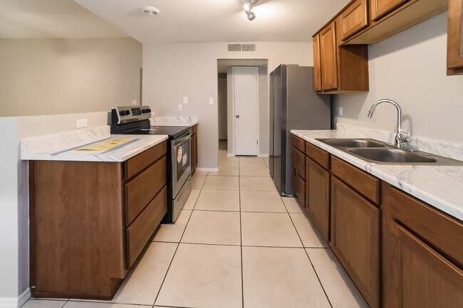 Foto del edificio - 8108 W Hazelwood Street