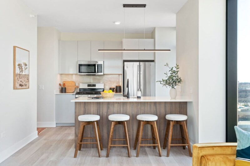 Foto principal - 1169 W Van Buren St