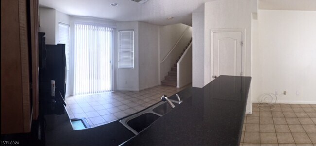 Building Photo - 3505 Tesoro Del Valle Ct