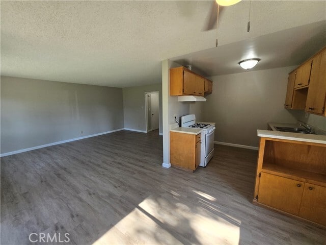 Building Photo - 434 N Terry Way