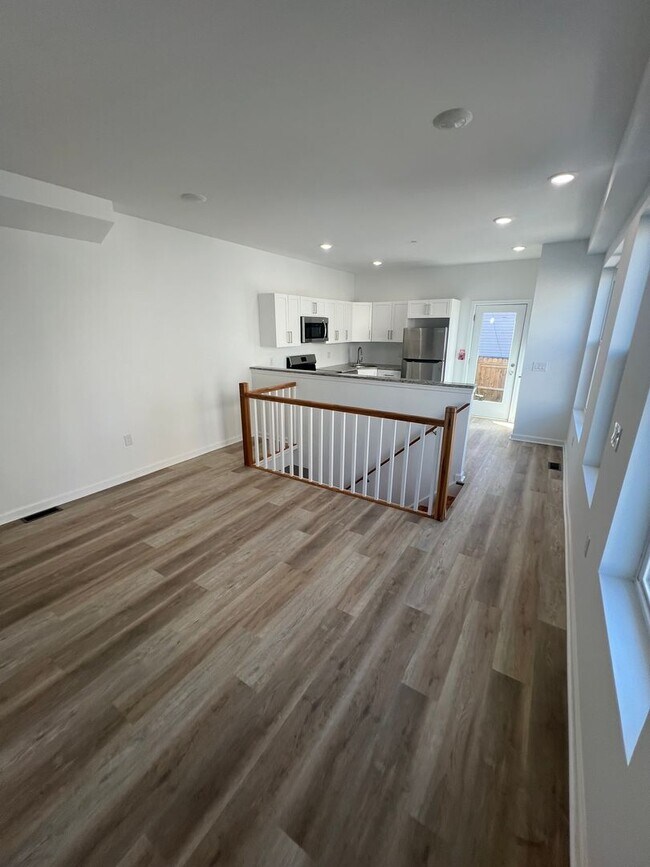 Foto del edificio - 2352 W Thompson St