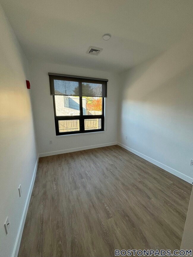 Building Photo - 199 Gardner St