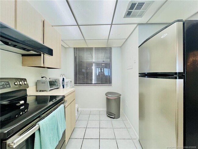 Foto del edificio - 10680 S Ocean Dr