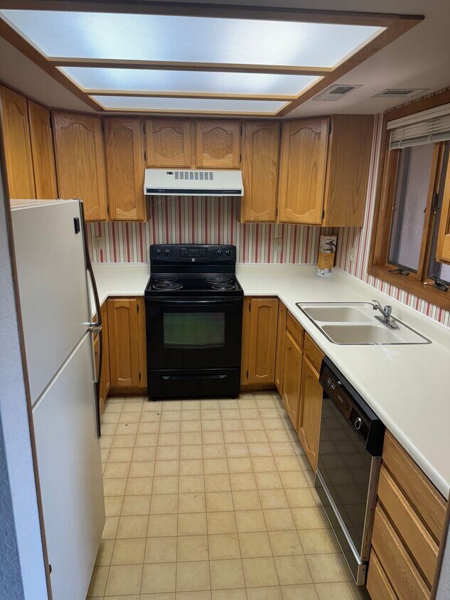 Primary Photo - AVAILABLE SOON! Charming 2-Bedroom, 2-Bath...