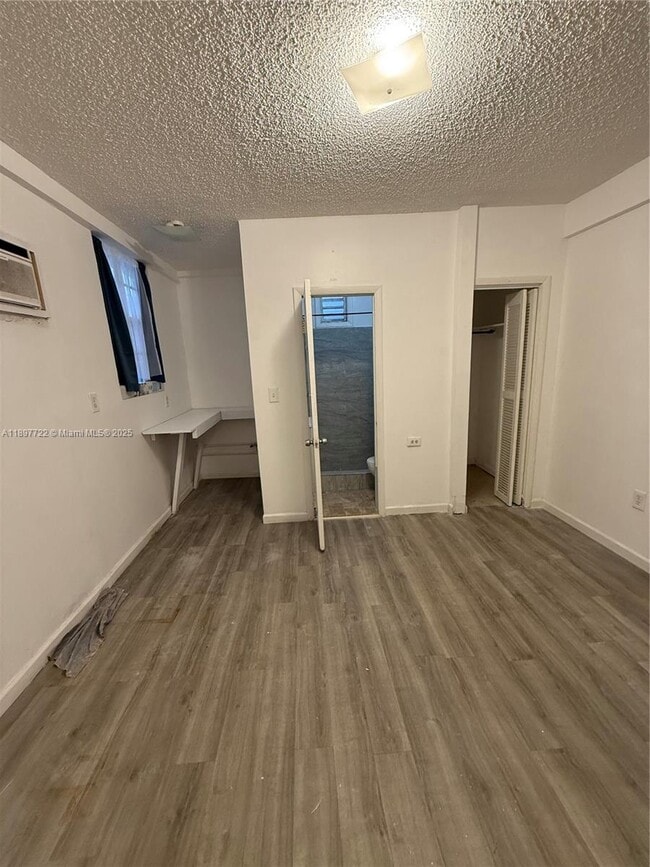 Foto del edificio - 552 NW 1st St