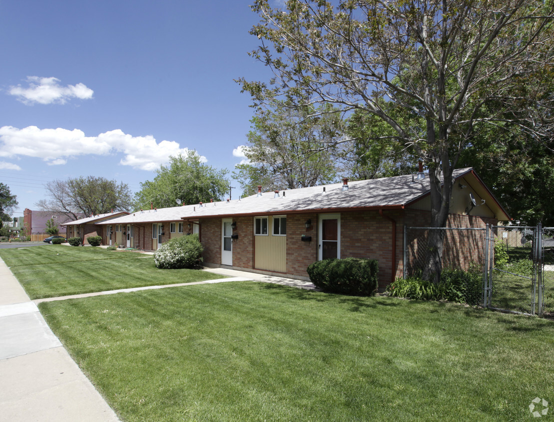 Building Photo - Coleman Manor