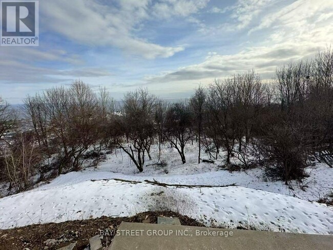 Photo du bâtiment - 11 Redland Crescent W