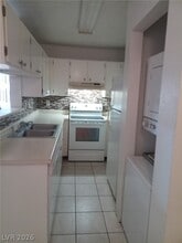 Building Photo - 3926 Bushnell Dr