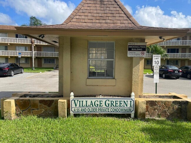Foto del edificio - 500 Village Green Cir W
