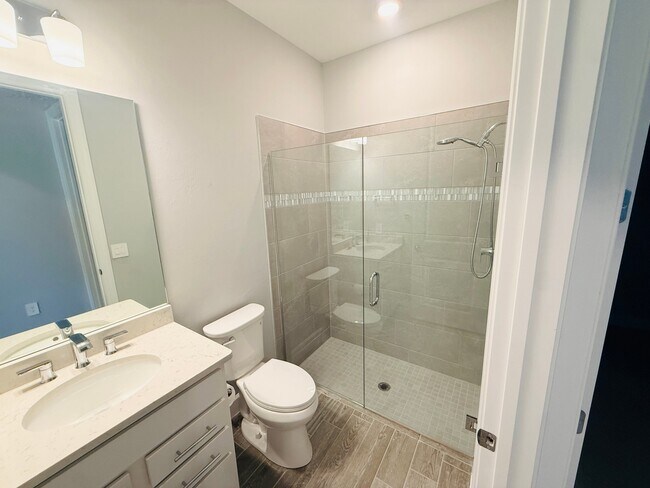 Foto del edificio - 6256 Baywood Ct