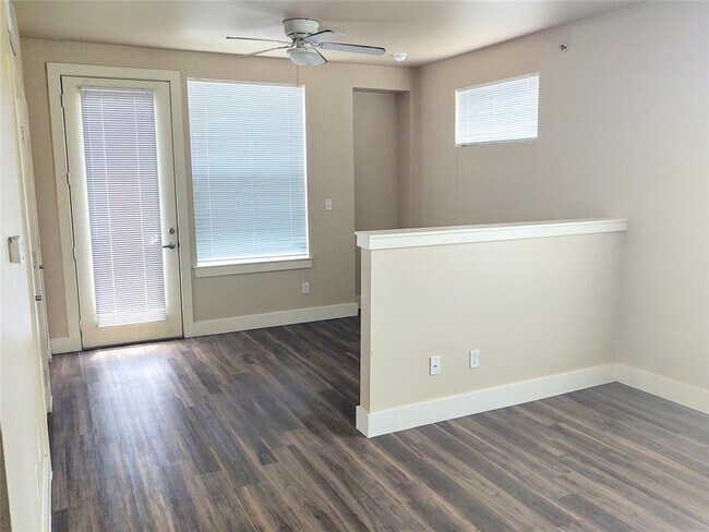 Foto del edificio - 808 S Welch St