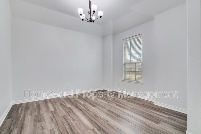 Foto del edificio - 3502 Thunder Dr