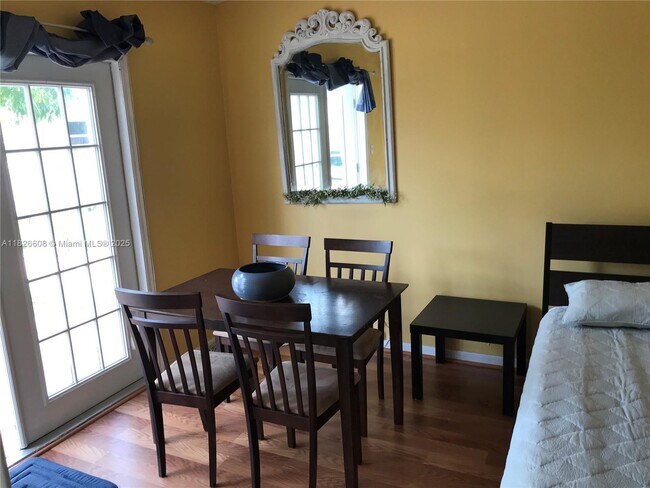 Foto del edificio - 14930 SW 152nd Terrace