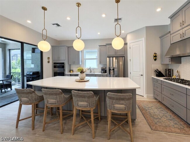 Building Photo - 8174 Lucello Terrace W