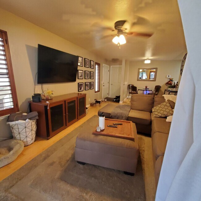 Foto del edificio - Concord Convenient - 2bd/2ba Condo w/excep...