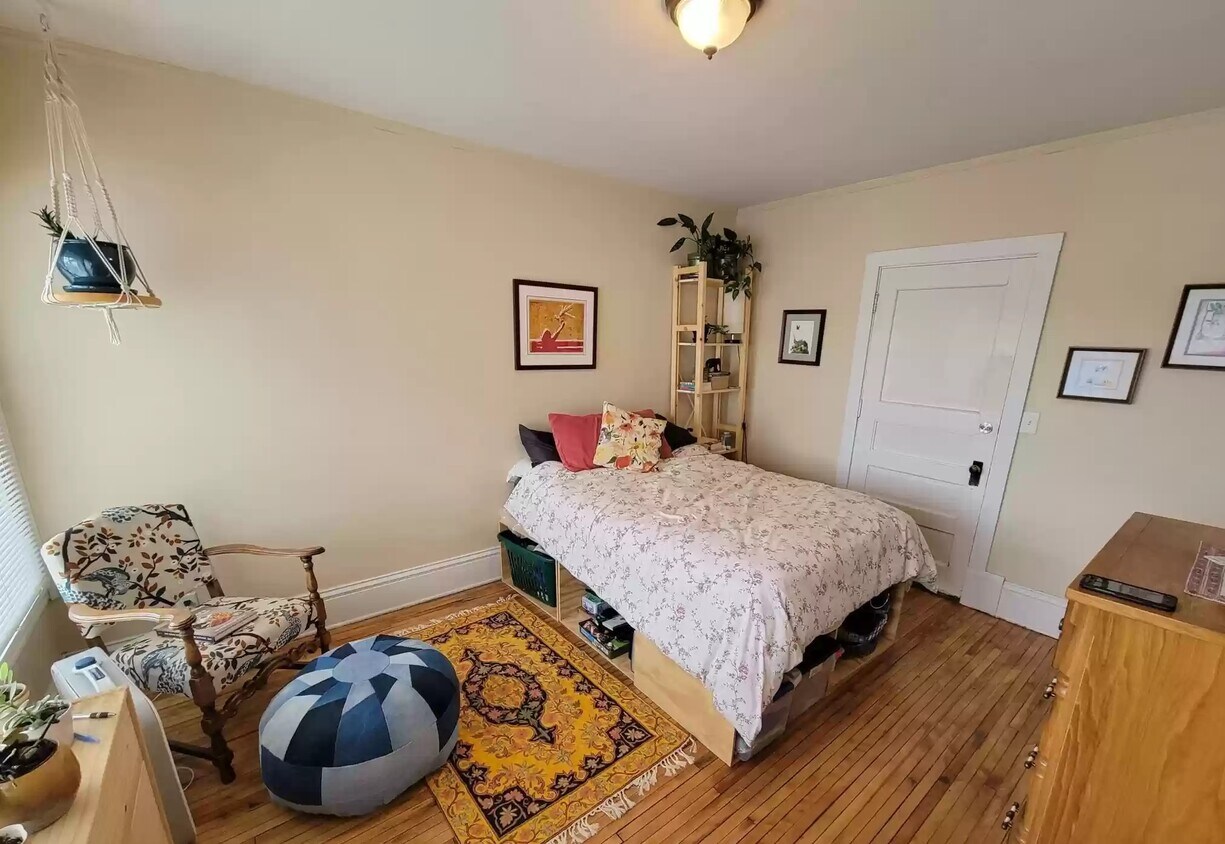 Bedroom 1 - 3017 Garfield Ave