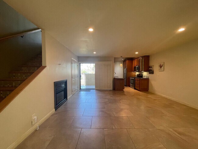 Building Photo - COMING SOON! LOVELY 1 Bed 2 Bath Condo in ...